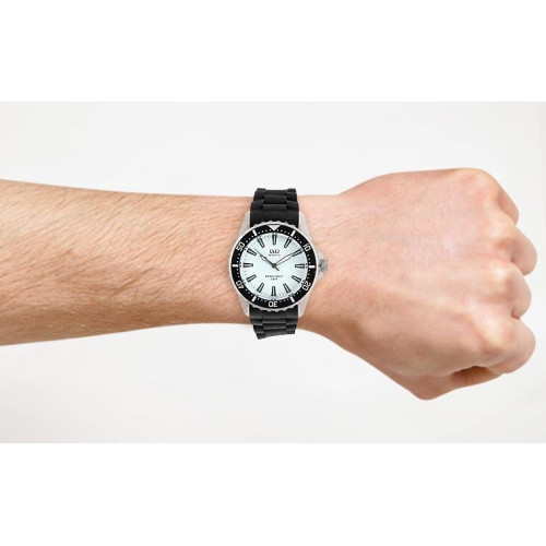 Часы Q&Q Z100J001Y 1