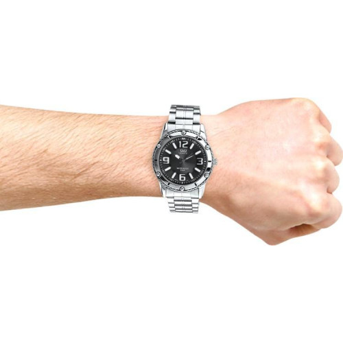 Часы Q&Q Q686J205Y 2