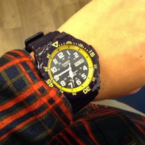 Часы Casio MRW-200HC-2BVEF 1