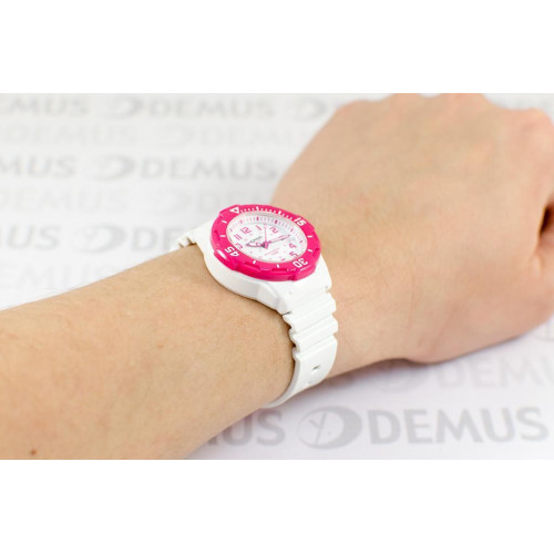 Часы Casio LRW-200H-4BVEF 2