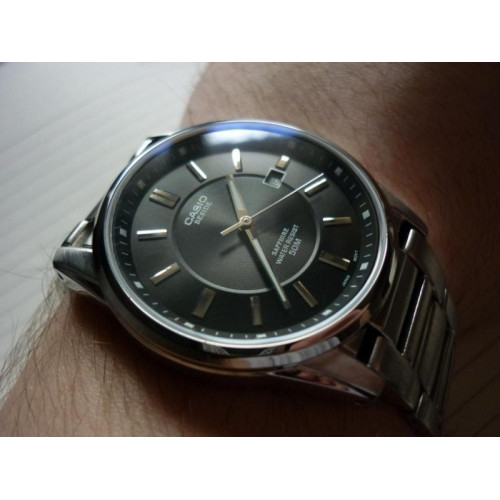 Часы Casio BEM-111D-1AVEF 1