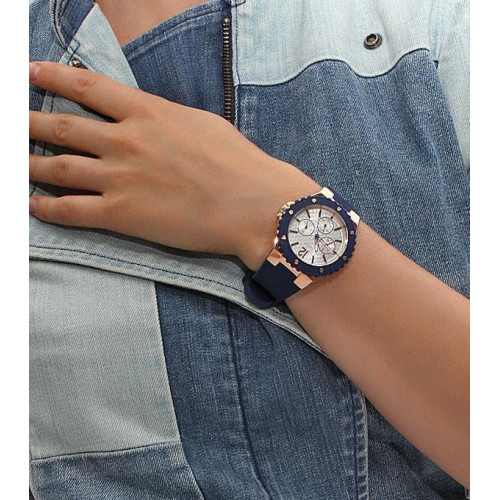 Часы Guess W0149L5 1
