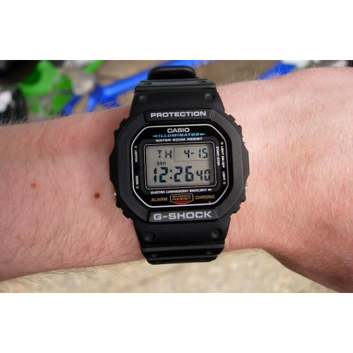 Часы Casio DW-5600E-1VQ 1