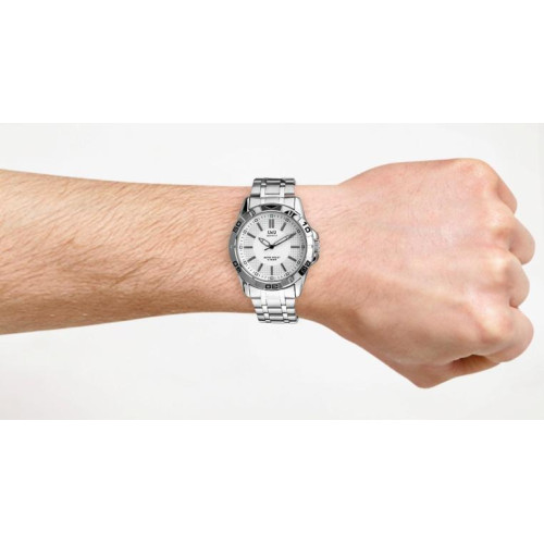 Часы Q&Q Q576J201Y 2