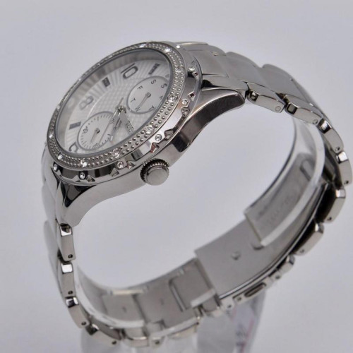 Часы Guess W0442L1 1