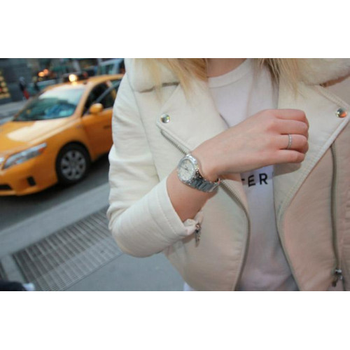 Часы Guess W0442L1 2